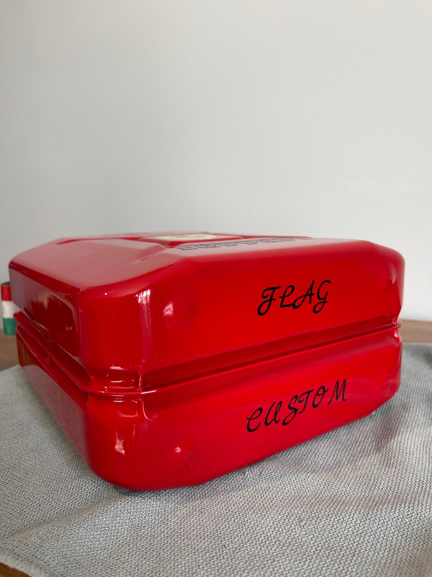 JERRICAN FERRARI (1/3 EXEMPLAIRES)