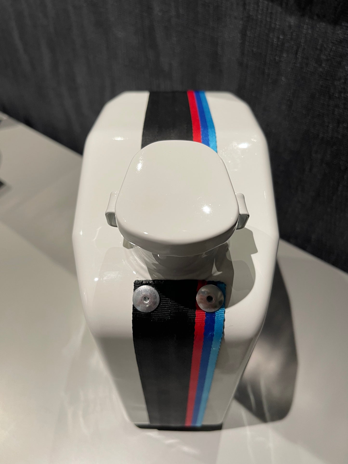 JERRICAN BMW (1/4 EXEMPLAIRES)