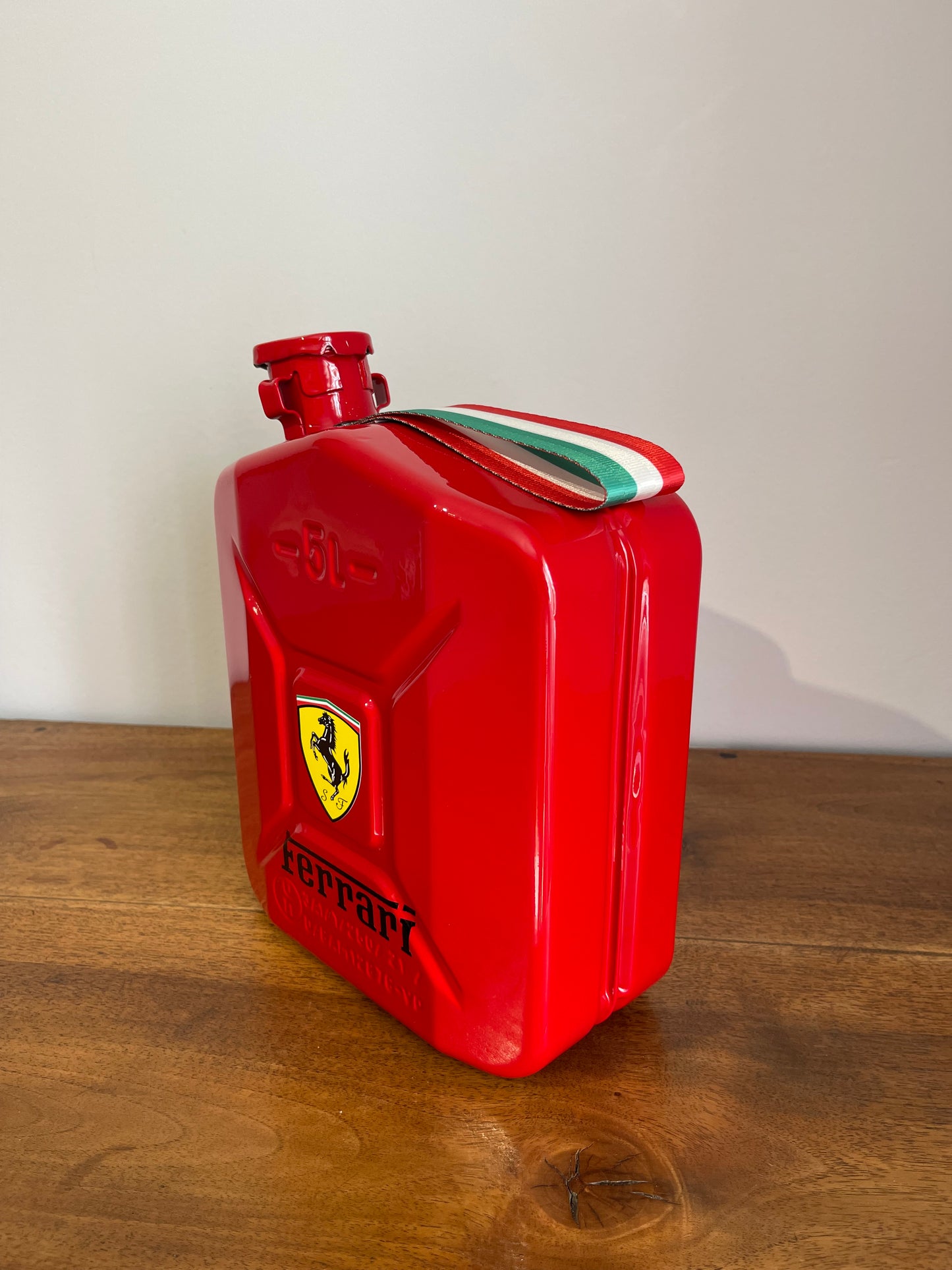 JERRICAN FERRARI                         (1/3 EXEMPLAIRES)