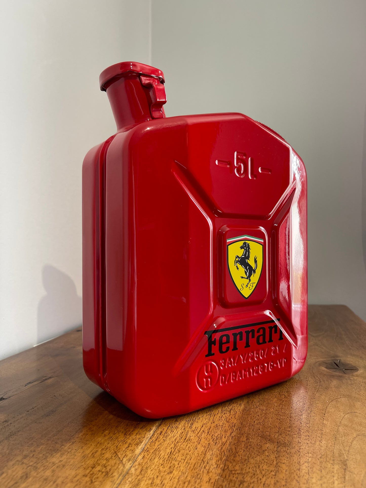 JERRICAN FERRARI                         (1/3 EXEMPLAIRES)